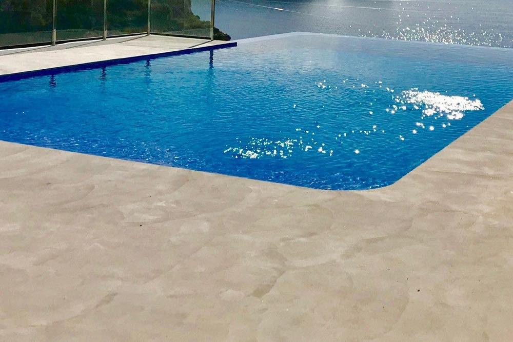 Resinado de tuberías en piscinas en Málaga